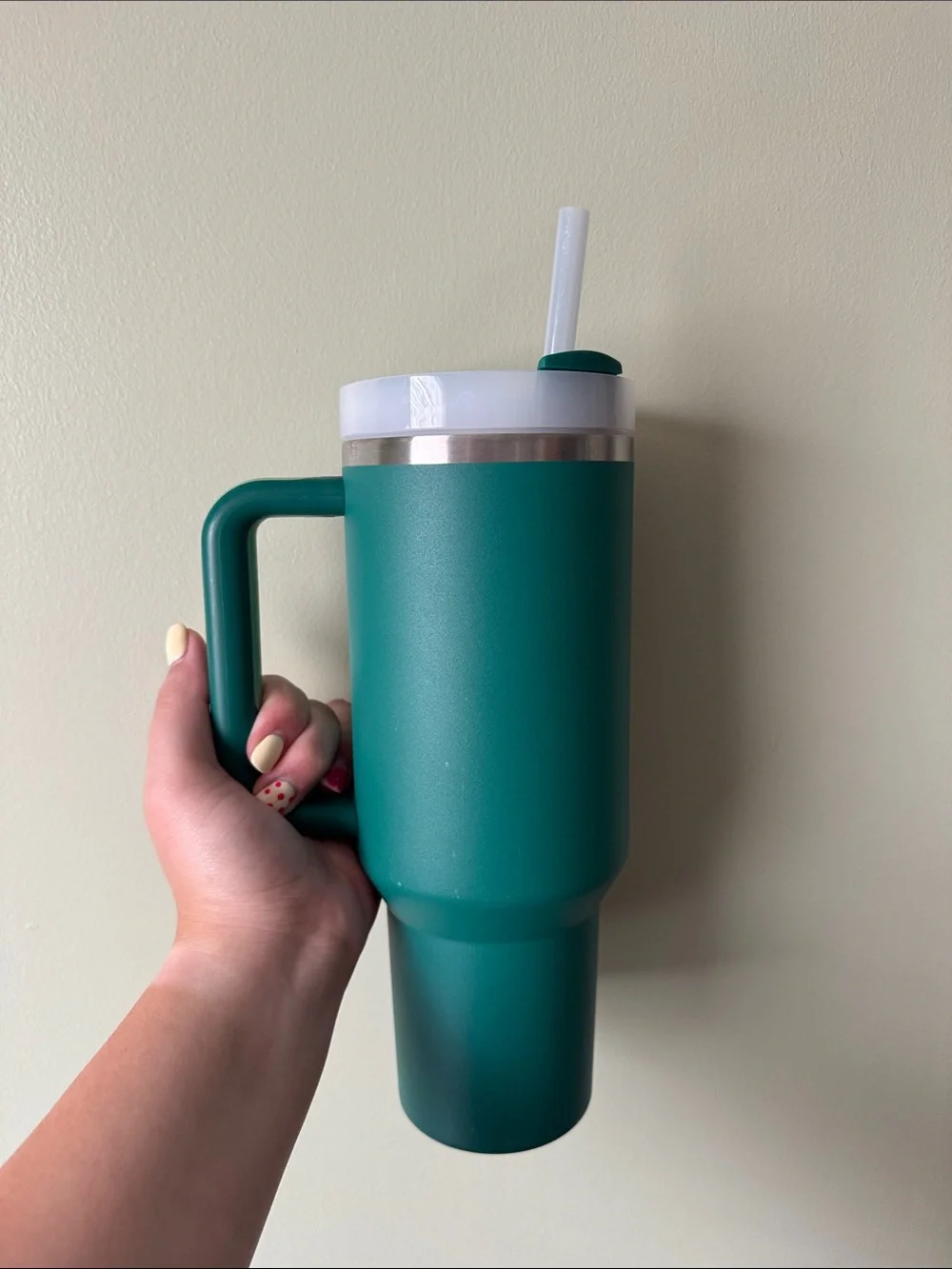 Stanley Green Travel Mug with Handle and Straw Lid - Picture 3 of 4
